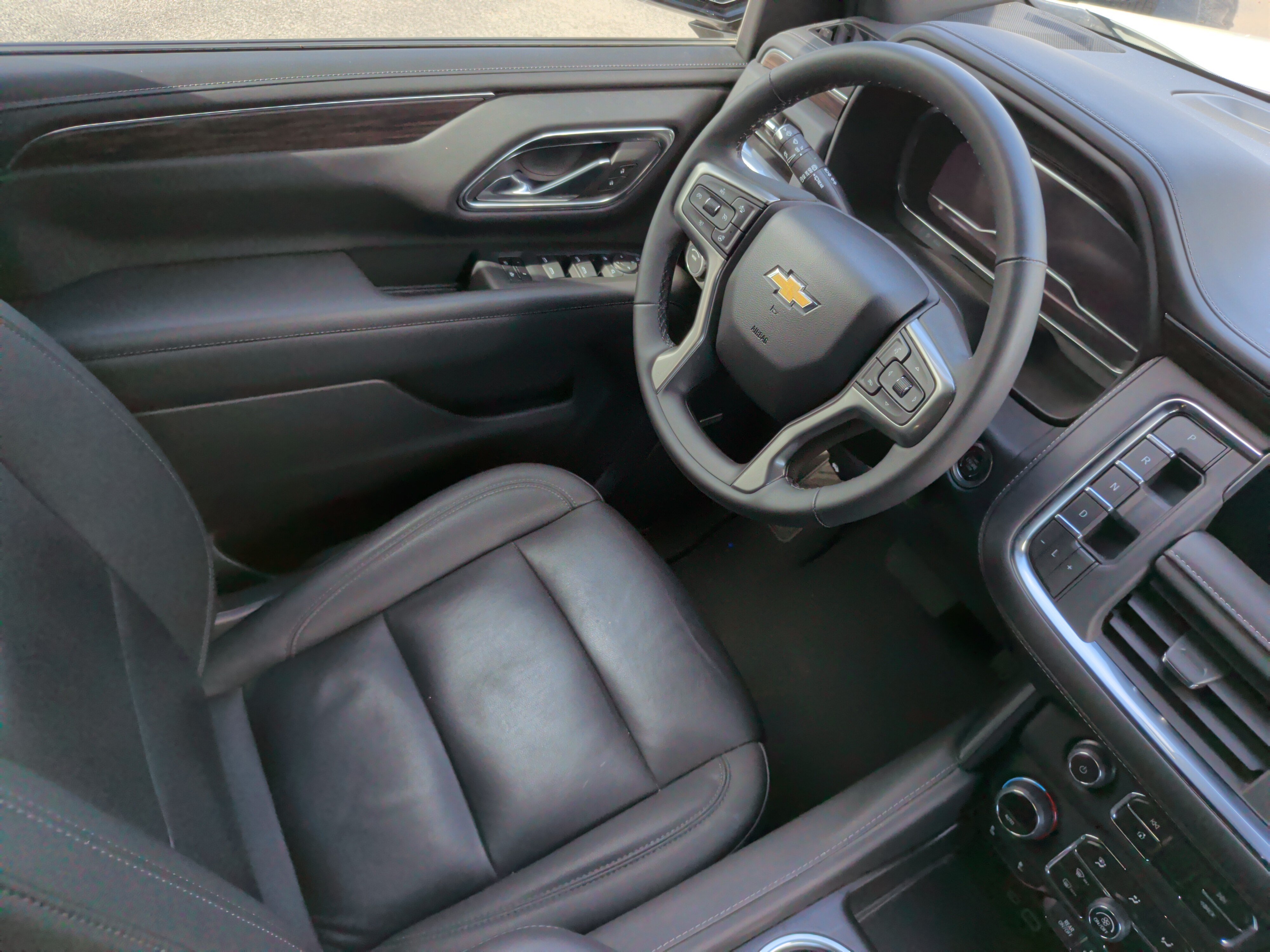 Used 2023 Chevrolet Tahoe LT w/ Luxury Package AWD/4WD image 34