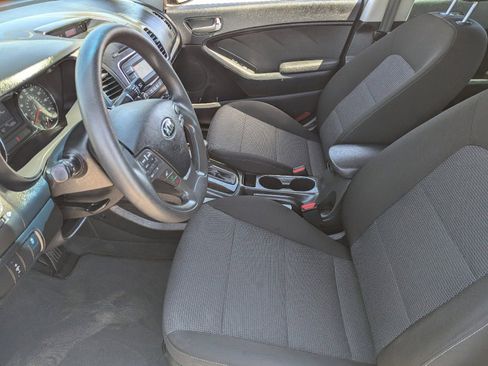 Used 2018 Kia Forte LX FWD image 19