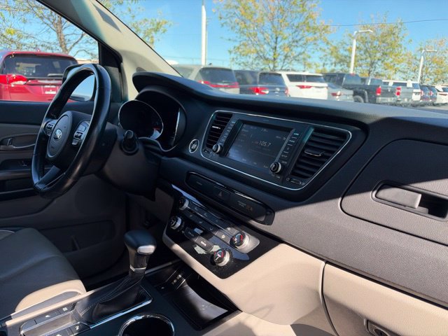 Used 2020 Kia Sedona EX FWD image 33