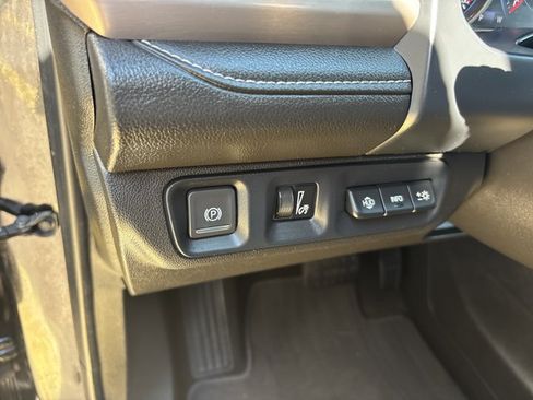 Used 2023 GMC Acadia Denali FWD image 25