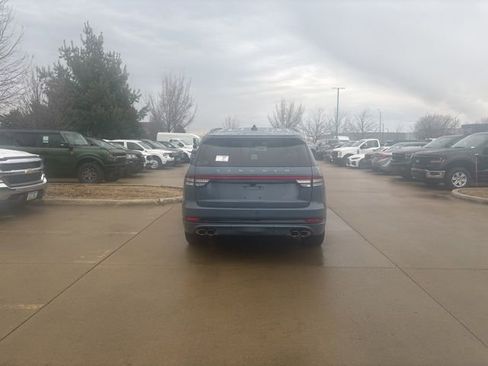New 2026 Lincoln Aviator Reserve w/ Jet Appearance Package AWD/4WD image 6