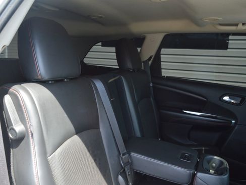 Used 2015 Dodge Journey R/T w/ Flexible Seating Group image 21