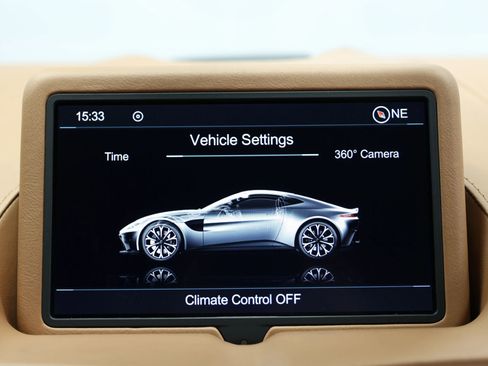 Used 2019 Aston Martin V8 Vantage Coupe RWD image 36