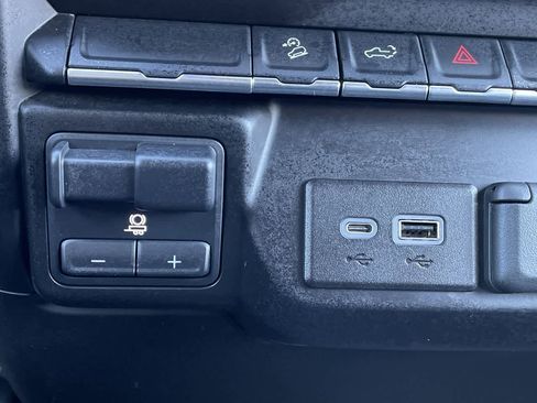 Used 2022 GMC Sierra 2500 SLE w/ SLE Value Package; image 25