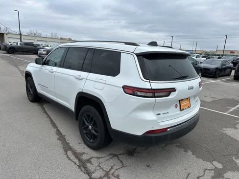 Used 2022 Jeep Grand Cherokee L Laredo w/ Luxury Tech Group I image 18