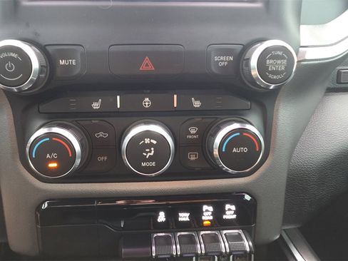 Used 2019 RAM 1500 Big Horn image 34