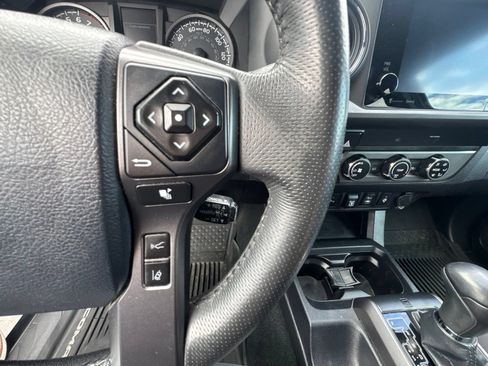 Used 2019 Toyota Tacoma TRD Sport w/ Technology Package RWD image 18
