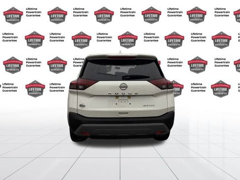 Certified 2023 Nissan Rogue SV image 4