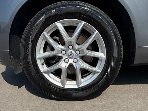 Used 2021 Volvo XC60 T5 Momentum w/ Premium Package AWD/4WD image 32