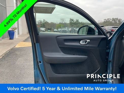 Certified 2023 Volvo C40 Recharge Core image 13