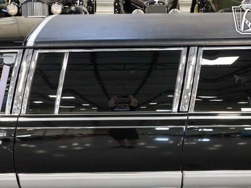 Used 1992 Cadillac Brougham image 29