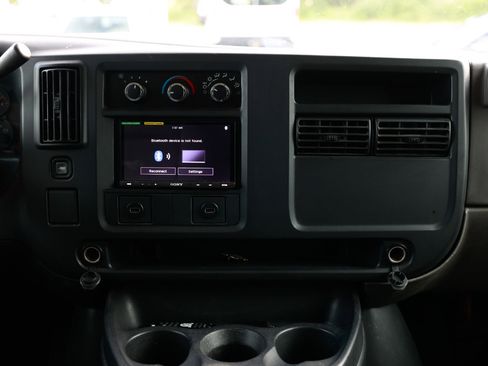 Used 2004 Chevrolet Express 3500 G3500 image 28