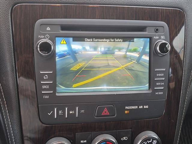 Used 2015 Chevrolet Traverse LT w/ Style and Technology Package FWD image 13