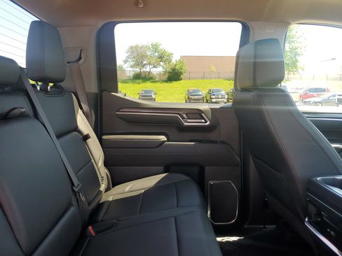 Used 2022 Chevrolet Silverado 1500 LTZ AWD/4WD image 33