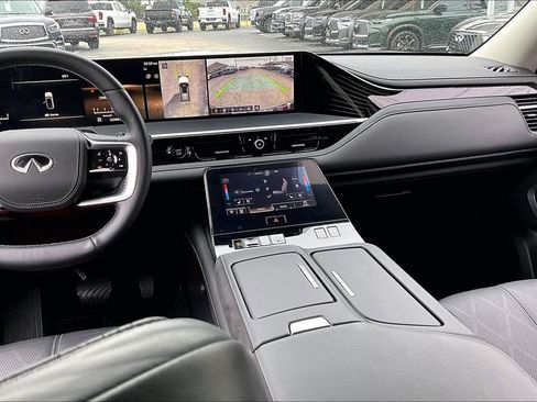 Certified 2025 INFINITI QX80 Sensory AWD/4WD image 8