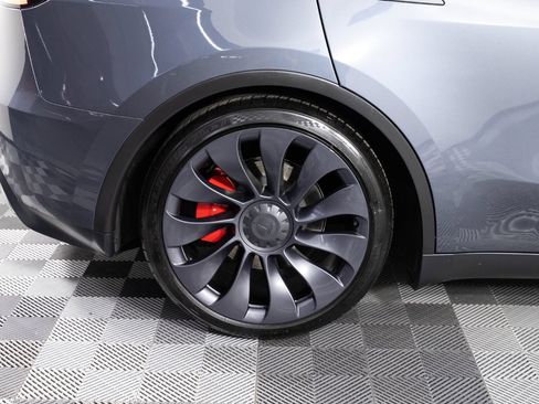 Used 2023 Tesla Model Y Long Range AWD/4WD image 38