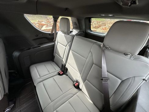 Used 2021 Chevrolet Suburban Z71 w/ Rear Media and Nav Package image 26