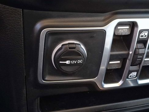 Used 2018 Jeep Wrangler Unlimited Sport S image 18