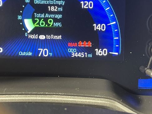 Certified 2022 Toyota Corolla Cross XLE image 19