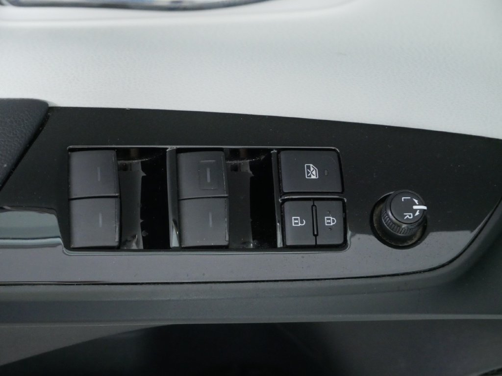 Used 2019 Toyota Prius Limited FWD image 21