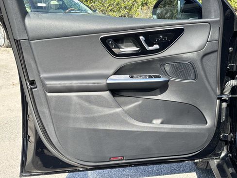 Used 2025 Mercedes-Benz GLC 300 image 18