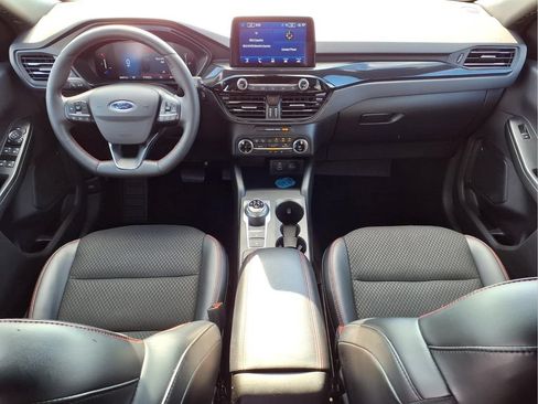Used 2025 Ford Escape ST-Line Select AWD/4WD image 12