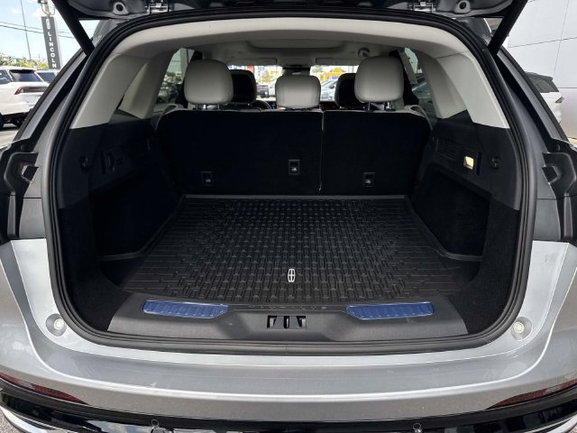 New 2026 Lincoln Nautilus Premier w/ Equipment Group 102A AWD/4WD image 11