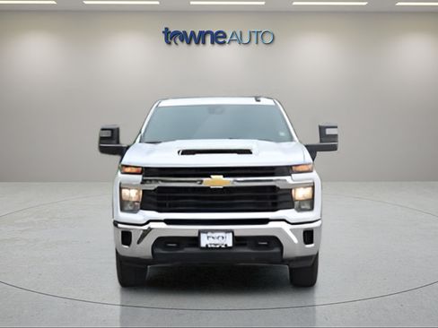 Used 2024 Chevrolet Silverado 2500 LT AWD/4WD image 10