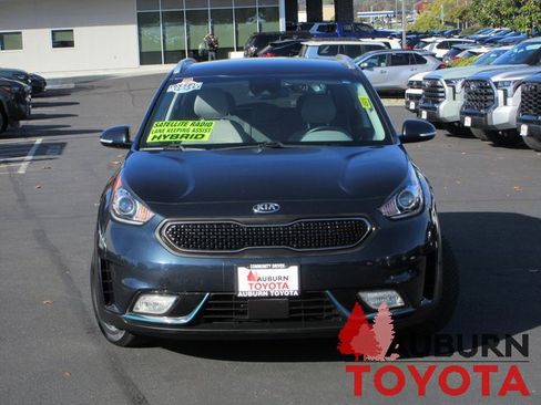 Used 2019 Kia Niro EX image 22