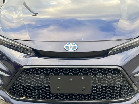 Used 2023 Toyota Corolla SE image 9