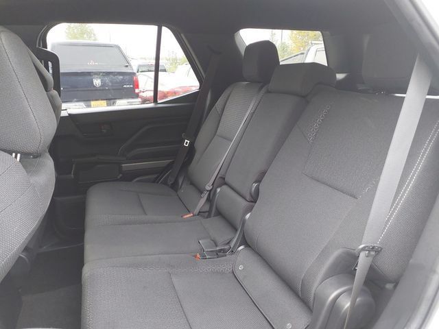 Used 2025 Toyota 4Runner SR5 AWD/4WD image 22