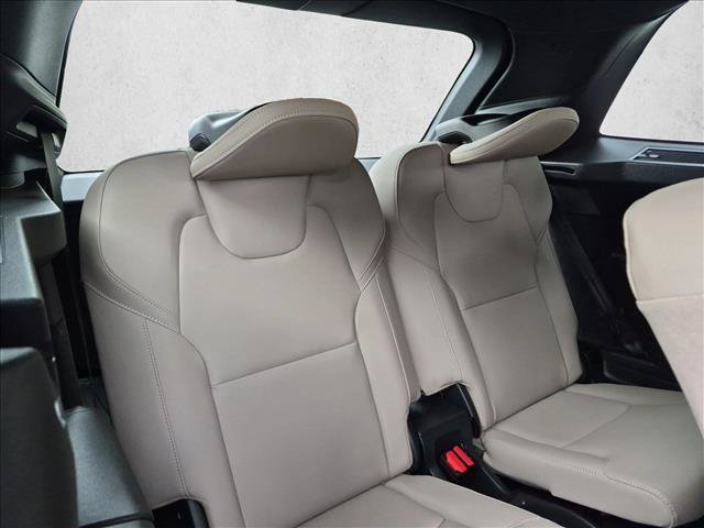 Certified 2026 Volvo XC90 B6 Plus w/ Protection Package Premier AWD/4WD image 21