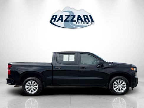 Used 2022 Chevrolet Silverado 1500 Custom RWD image 2