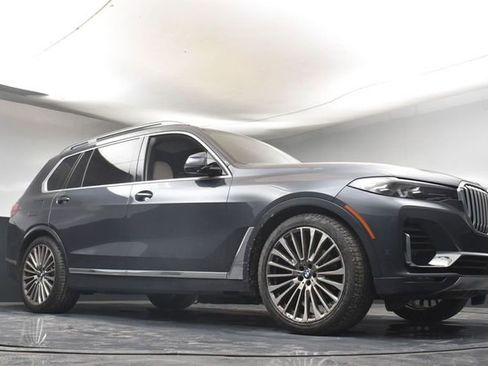 Used 2022 BMW X7 xDrive40i w/ Premium Package image 34