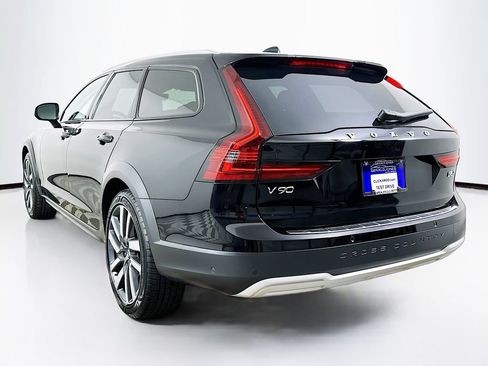 Used 2022 Volvo V90 B6 Cross Country w/ Advanced Package AWD/4WD image 6