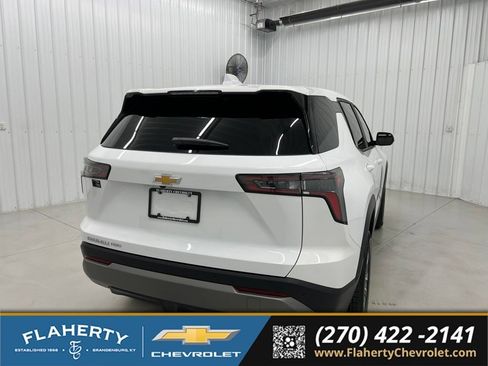 Used 2026 Chevrolet Equinox LT AWD/4WD image 3