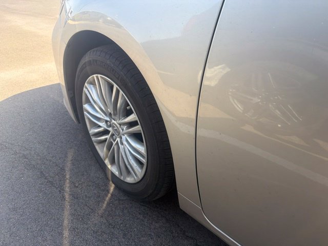 Used 2015 Lexus ES 350 w/ Luxury Package FWD image 11