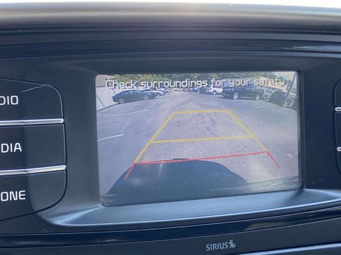 Used 2016 Kia Sorento FWD image 22