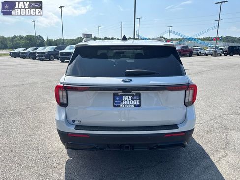 New 2026 Ford Explorer ST-Line w/ Premium Package RWD image 6