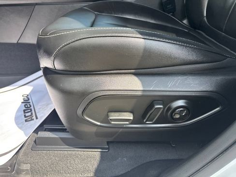 Used 2023 Jeep Grand Cherokee L Limited AWD/4WD image 22