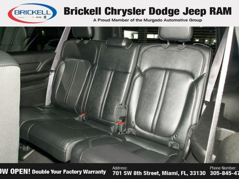 Used 2024 Jeep Wagoneer L Series II RWD image 23
