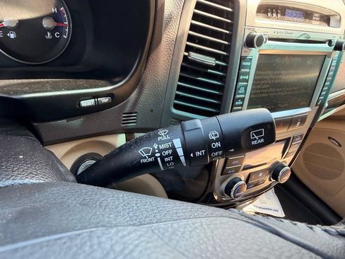 Used 2012 Hyundai Santa Fe Limited w/ Navigation Pkg 4 FWD image 17