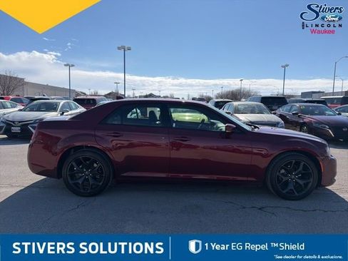 Used 2023 Chrysler 300 S w/ Comfort Group image 4