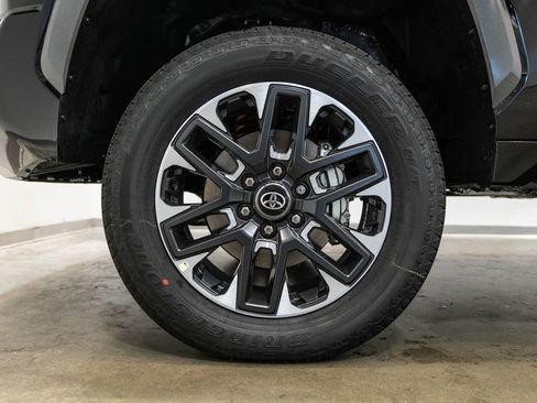 New 2026 Toyota Tundra Limited AWD/4WD image 11