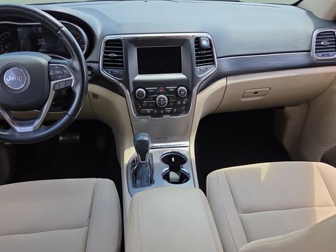 Used 2021 Jeep Grand Cherokee Laredo RWD image 13