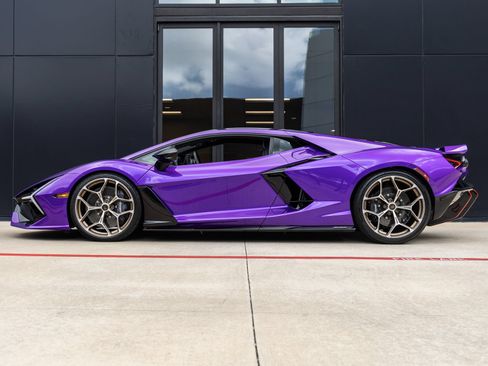 Used 2026 Lamborghini Revuelto AWD/4WD image 10