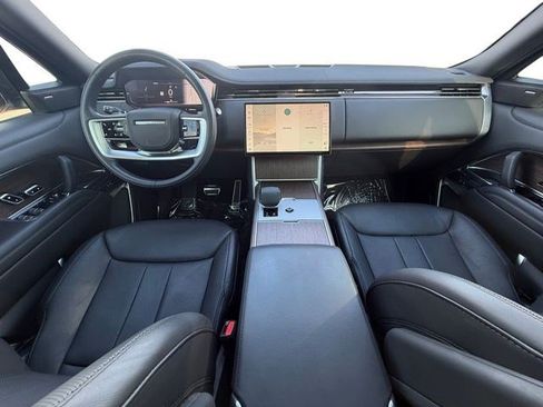 Used 2024 Land Rover Range Rover Long Wheelbase SE AWD/4WD image 12