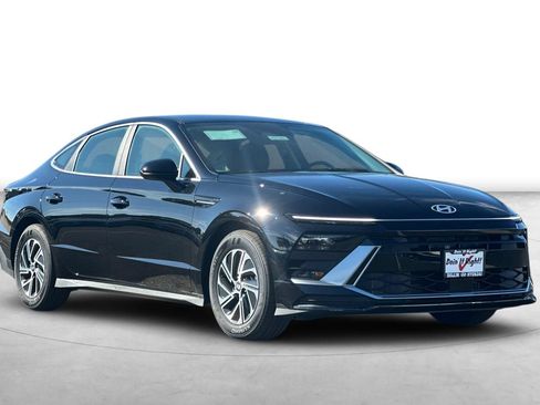 New 2026 Hyundai Sonata Blue FWD image 8