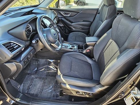 Used 2023 Subaru Forester Premium image 24