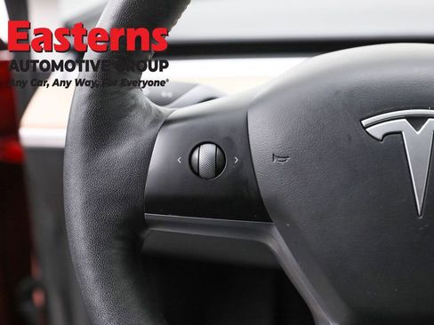 Used 2021 Tesla Model Y 2WD image 15